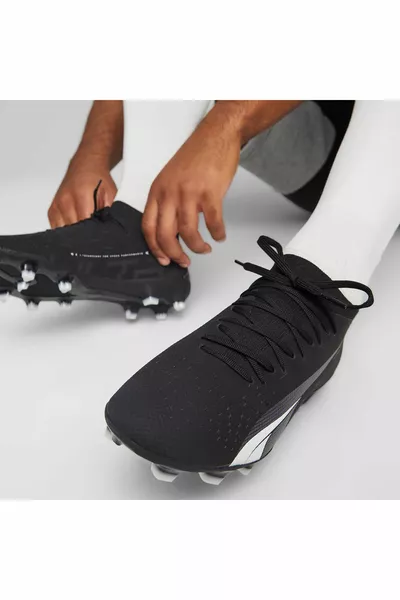 Мъжки черни футболни обувки Ultra Match Fg/Ag 