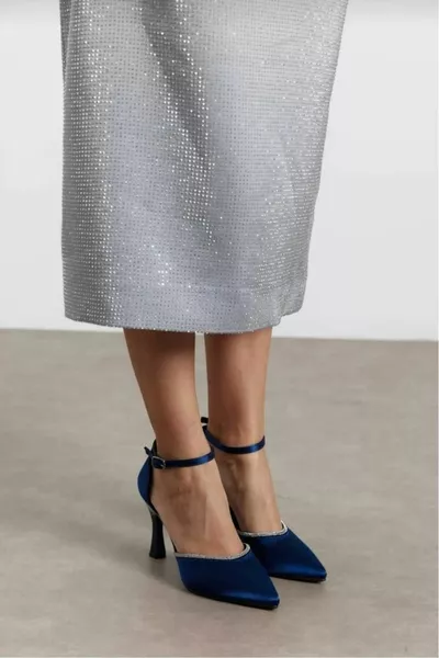 Женские каблуки Атласный камень Детально