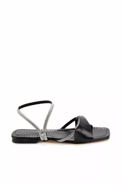 صندل نسائي أسود لامع 