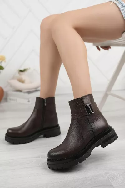 أحذية نسائية عادية من جلد طبيعي 