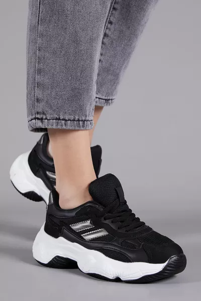 سنيكرز نسائي أبيض وأسود 