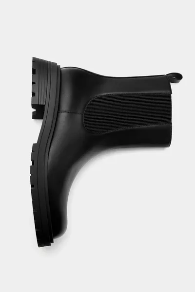 أحذية تشيلسي الكاحل