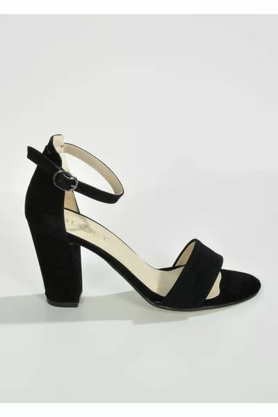 جلد الغزال الأسود بسوار كلاسيكي نسائي 8.5 سم كعب