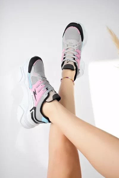 الوردي المرأة عالية النعل أحذية رياضية أنيقة