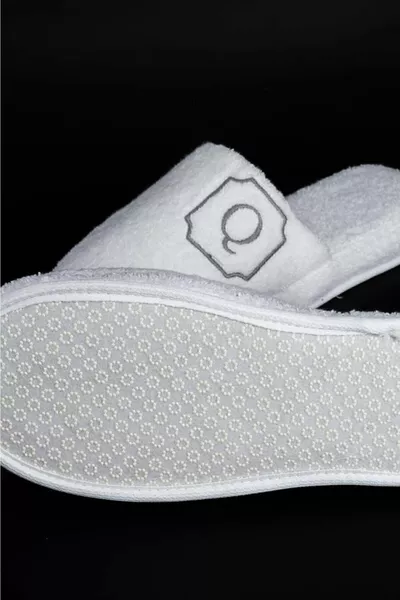 Q Lettre Serviette Bain Spa Maison Hôtel Maternité Pantoufles Pantoufles Semelle Épaisse Pantoufles