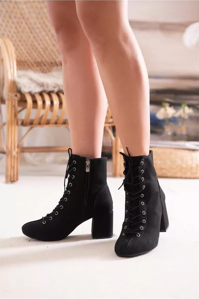 Kocamanlar Женские сапоги на шнуровке на коротком каблуке ЧЕРНЫЙ-ЗАМША