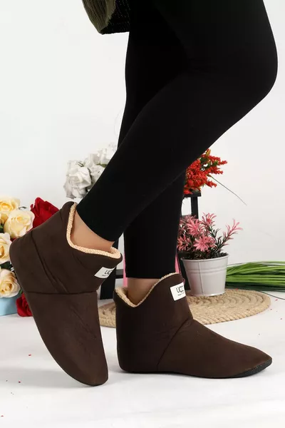 حذاء بني هاوس نسائي شباشب باندوف هاوس