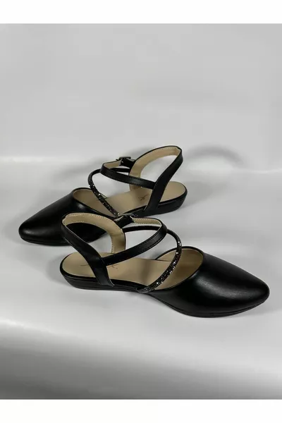 المرأة بدون كعب شريط الحجر مفصلة فتح الصيف عارضة ثوب النوم مساء اللباس الصنادل والأحذية