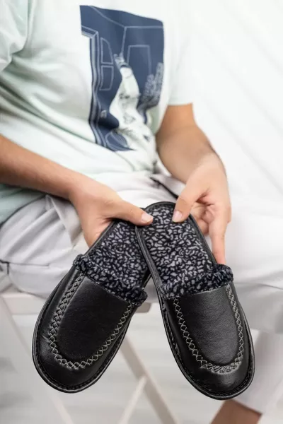 Leather Look Men's Closed Front Slippers Winter Light Slippers Guest Dowry Groom Slippers