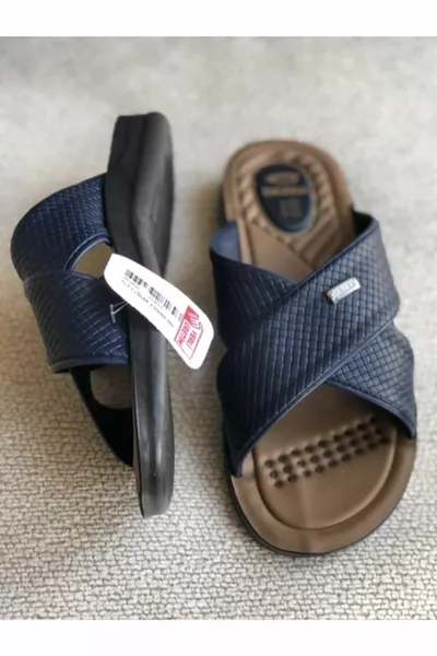 العظام لينة مريحة جلد وحيد نموذج النعال ضيف المحلية النعال الصيف