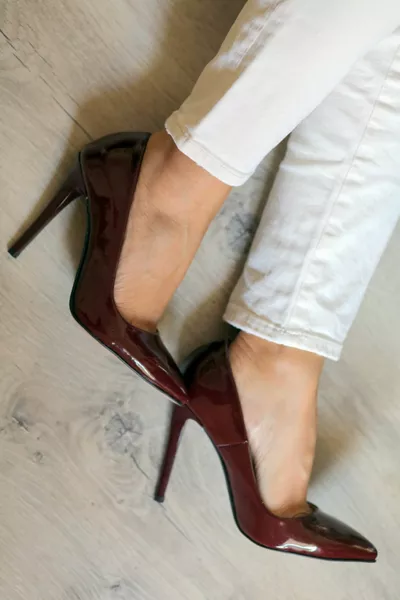 "Stiletto" бордо лачена кожа - дамски обувки на висок ток,