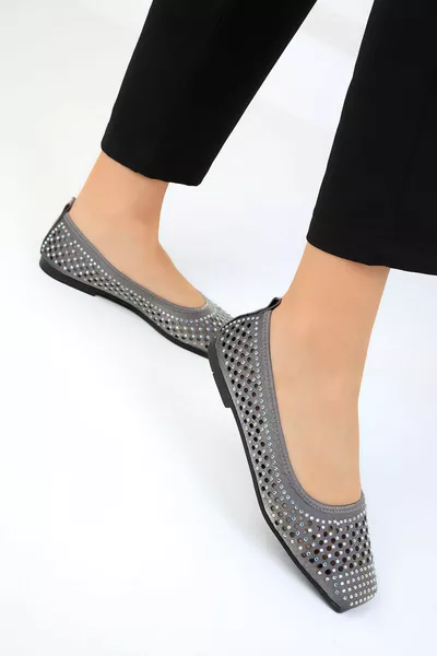 شقق الباليه البلاتينية النسائية 