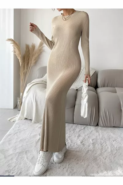 Robe élégante en tricot avec côtes - Édition limitée