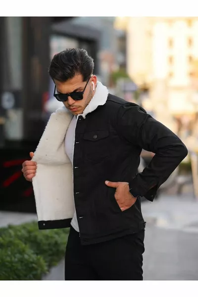 Черный цвет меха внутри мужского джинсового пальто