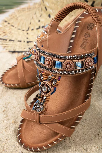 الأناضول التشريحية أزياء الحجر عارضة المرأة الصنادل