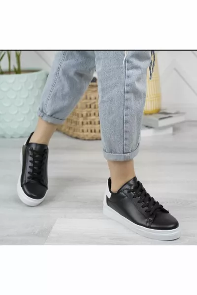 Дамски черно-бели маратонки Маратонки