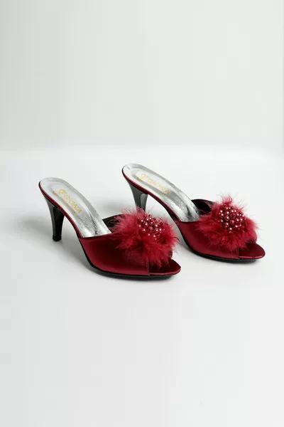 Pantofole da sposa con tacco fuzzy