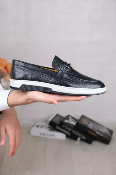 جلد طبيعي ، أحذية رجالية متسكع العظام مع مشبك