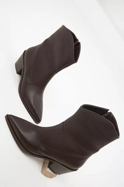 حذاء بوت نسائي كوفي 