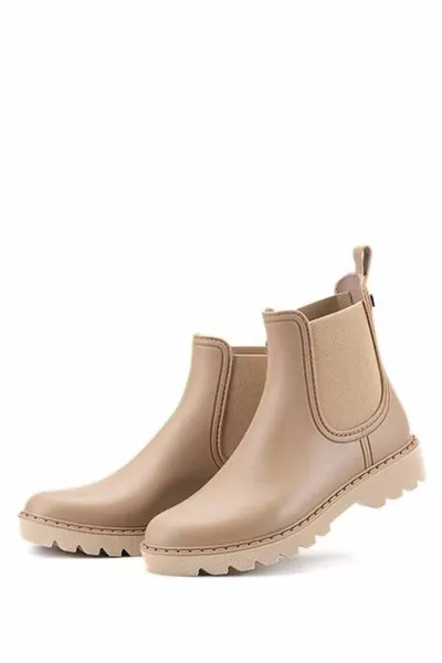 Женские сапоги от дождя