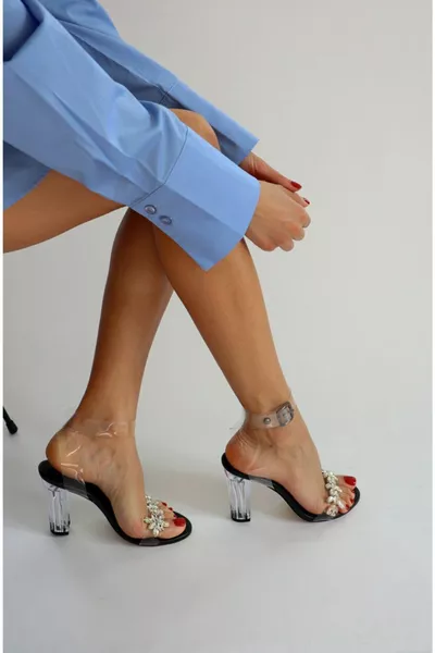 Sandales transparentes détaillées avec boucle en pierre noire pour femme