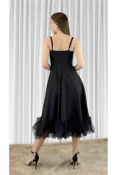 ROBE DE SOIRÉE LONGUEUR MIDI AVEC DÉTAIL EN TULLE SUR LA JUPE