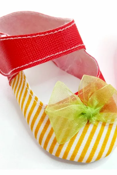 حذاء فتاة رضيعة وردي مع قوس أخضر