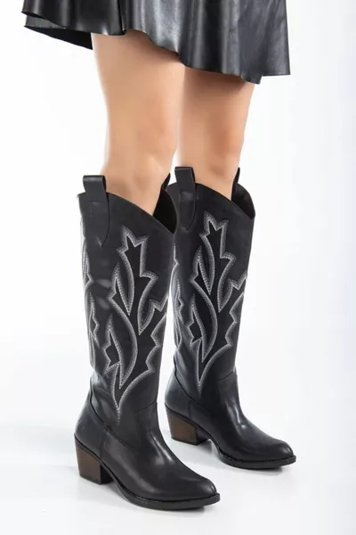 L'etoile Parisienne  Women's Black Embroidered Cowboy Boots