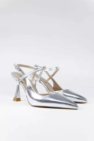 Zilveren lakleren enkelhakken voor dames