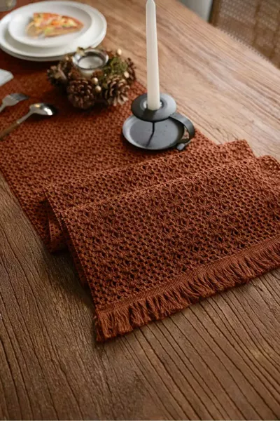 مفرش جريء من الدانتيل القطن العضوي بنقشة الفراشة 