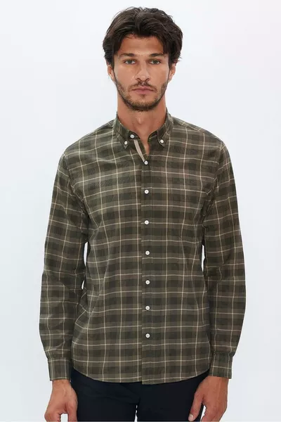 Erkek Regular Fit Klasik Kesim Pamuklu Ekoseli Haki Düğmeli Yaka Gömlek