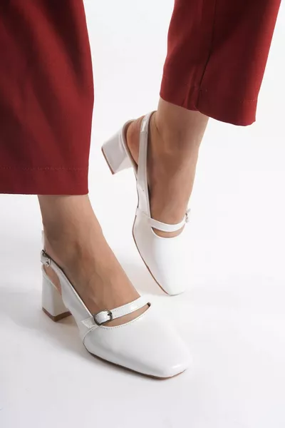 Dames Gesp aan de Voorkant, Gedetailleerde Stompe Teen, Open Rug, Mid Block Heels