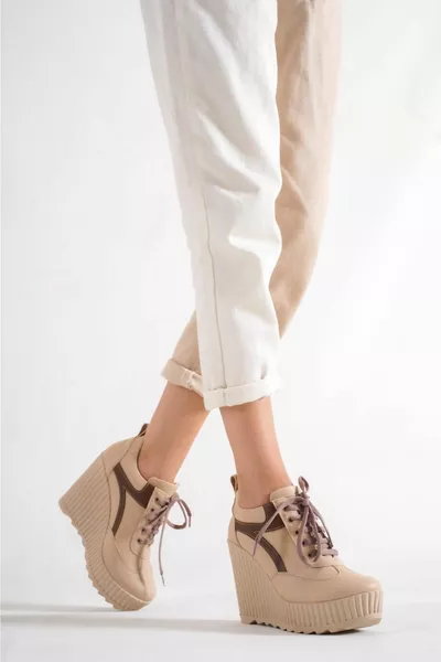 الثدي المنك الحشو كعب النساء أحذية رياضية