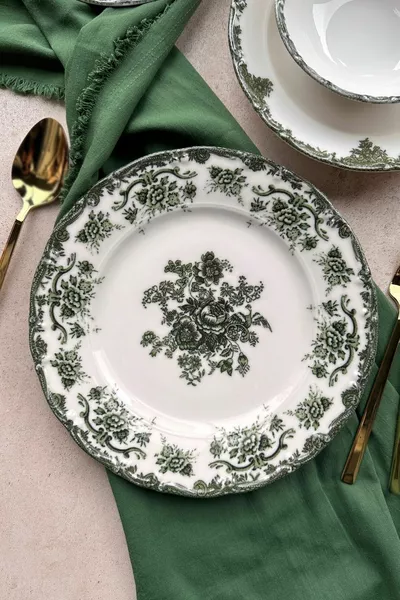 Antique Green 6-Person Custom Design Premium Porcelain Dinner Plate Set