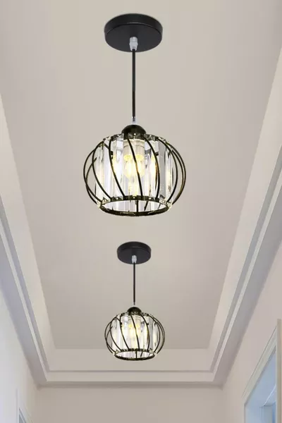 ثريا معلقة لغرفة المعيشة من طراز Quattro بلون أسود مع تغطية معدنية وأحجار كريستال