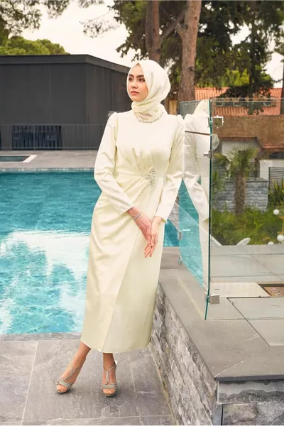 حجر مفصل الساتان مساء اللباس 