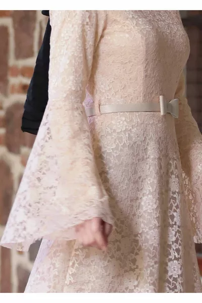 Женское кремовое (K.KREM) Кружевное вечернее платье с широким рукавом T 