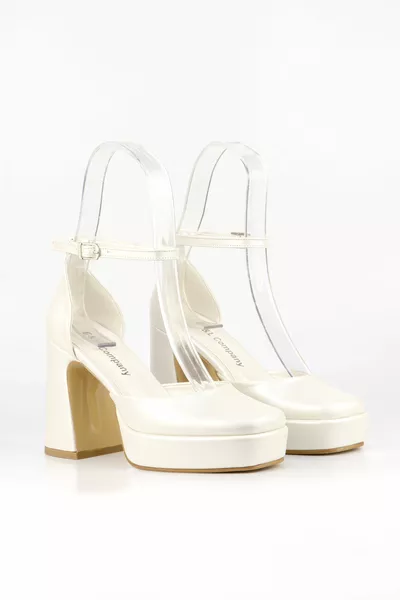 حذاء زفاف من جلد عرق اللؤلؤ من نوع السم الأبيض الفاتح