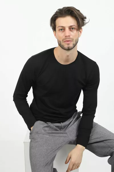 T-shirt da uomo nera in lycra basic a maniche lunghe