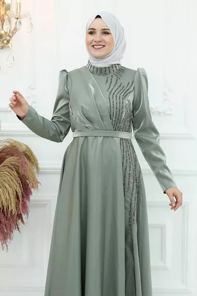 Armağan Сатенена вечерна рокля Çağla Green