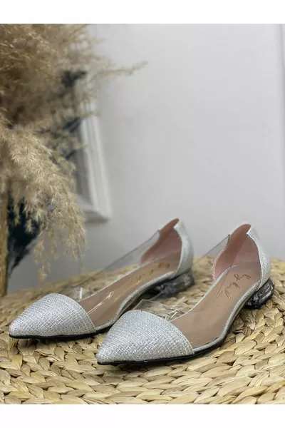 شقق الباليه الشفافة