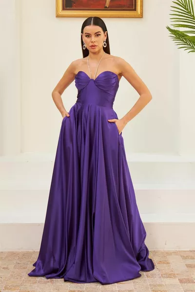 الأرجواني الساتان حمالة فستان مساء طويل ودعوة اللباس