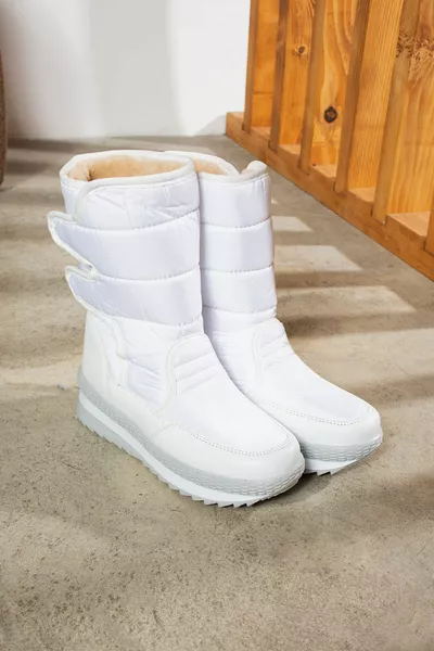 عارضة المرأة أحذية الثلج الأبيض الفراء الدانتيل متابعة سستة مريحة عالية سميكة مسنن وحيد Bootie 