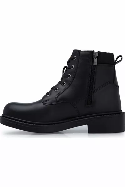 ds Herrenstiefel aus schwarzem Leder