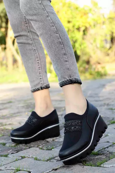 ميريا كعب عريض-أسود-جلد