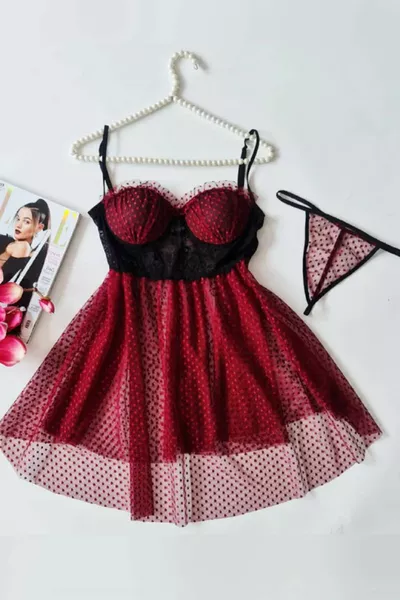 قميص نوم خاص كوجدي من التول باللون الأحمر الداكن