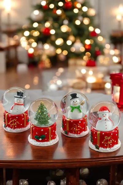 Коледен декор с тема Нова година – Дядо Коледа, елха, снежен човек, мини снежна топка, 1 брой, 6 см с индивидуална бележка