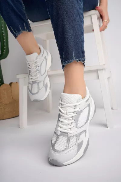 حذاء سنيكر يومي نسائي رمادي