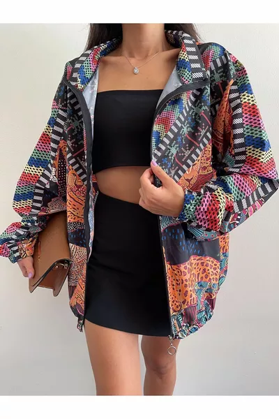 معطف واقٍ من المطر كبير الحجم بنقشة وسحّاب