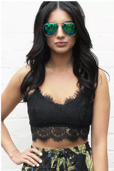 Черно дантелено бюстие